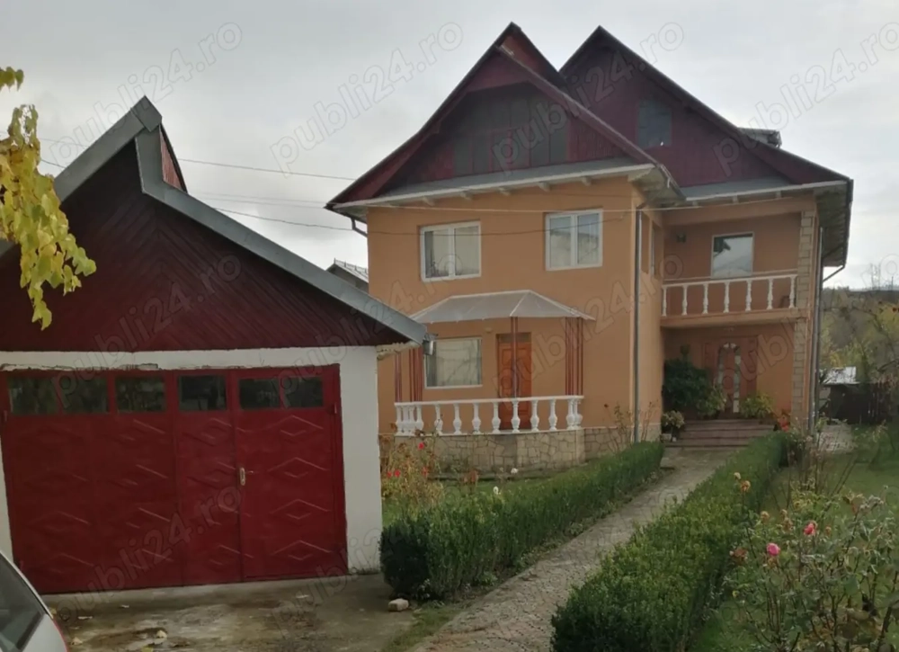 Casa de vanzare in Moinesti, Bacau, an 2003, 270mp utili, teren 2200mp 