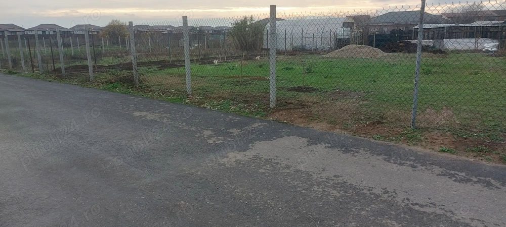 Vând teren intravilan 500m2 în Centrul Balotesti 
