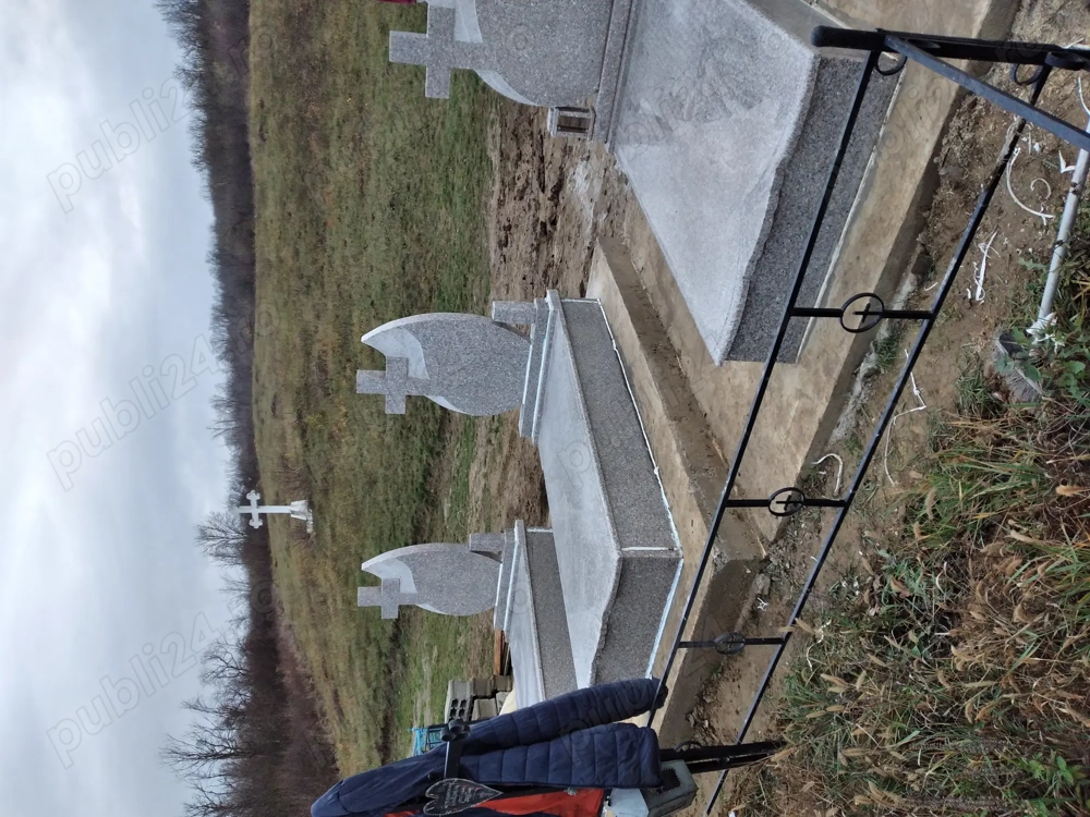 Monumente funerare (cavouri)