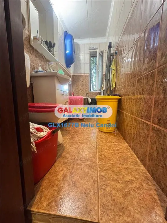 VANZARE GARSONIERA ARENA NATIONALA  33 MP