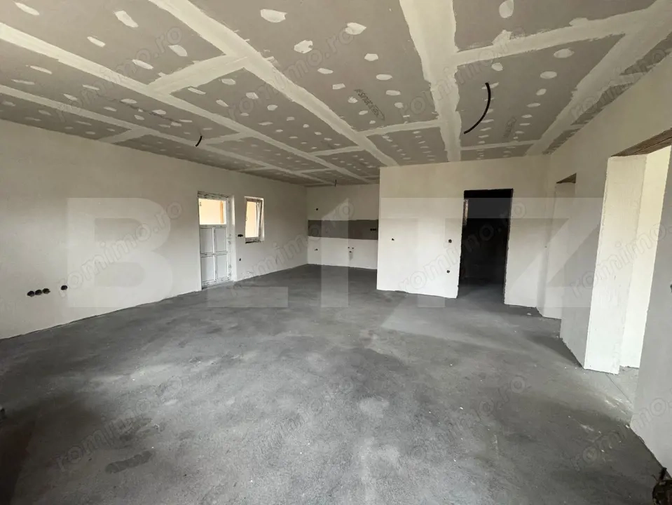 Casa cu 3 camere de vanzare , 100mp, teren 500 mp, in Lazuri