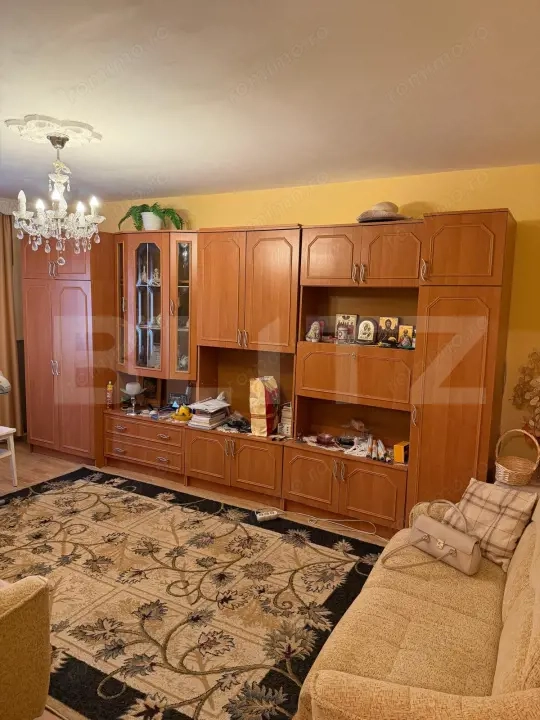 Apartament 3 camere, decomandat, 65mp, 2  bai, Tomesti