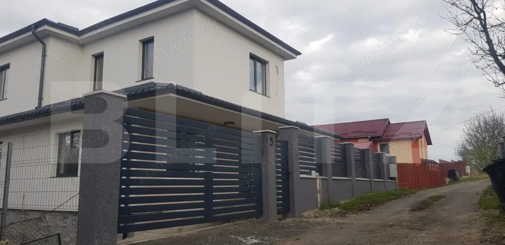  Investitie ! Casa unifamiliala, 260 mp utili, 739 mp teren, Sanicoara !