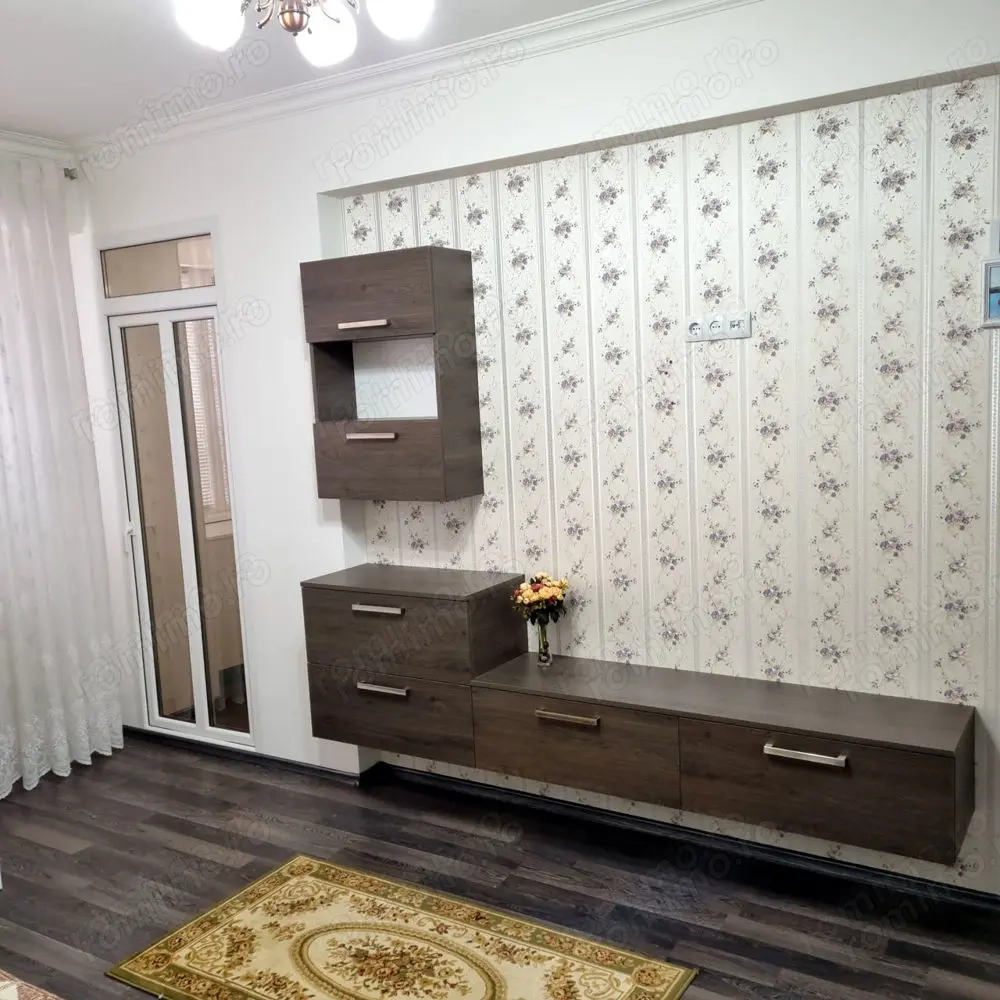 Garsoniera zona 1 Mai