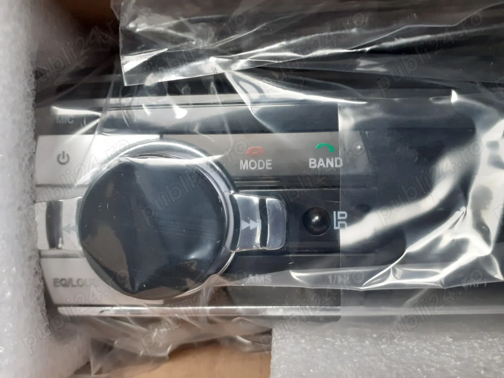 NOU Player auto USB MP3 cu Hands Free Telefon Bluetooth Receiver SD (Microfon radio CD) 