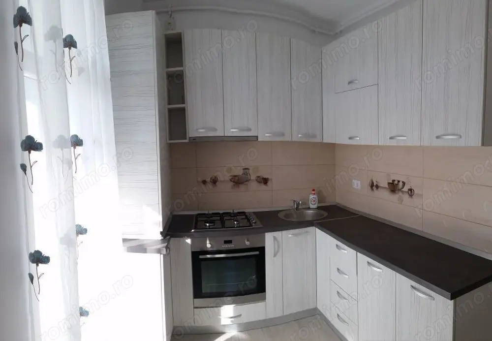 Garsoniera de inchiriat zona Titan 