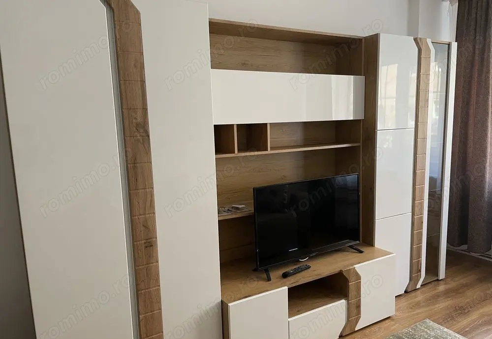 Garsoniera de inchiriat zona Universitate