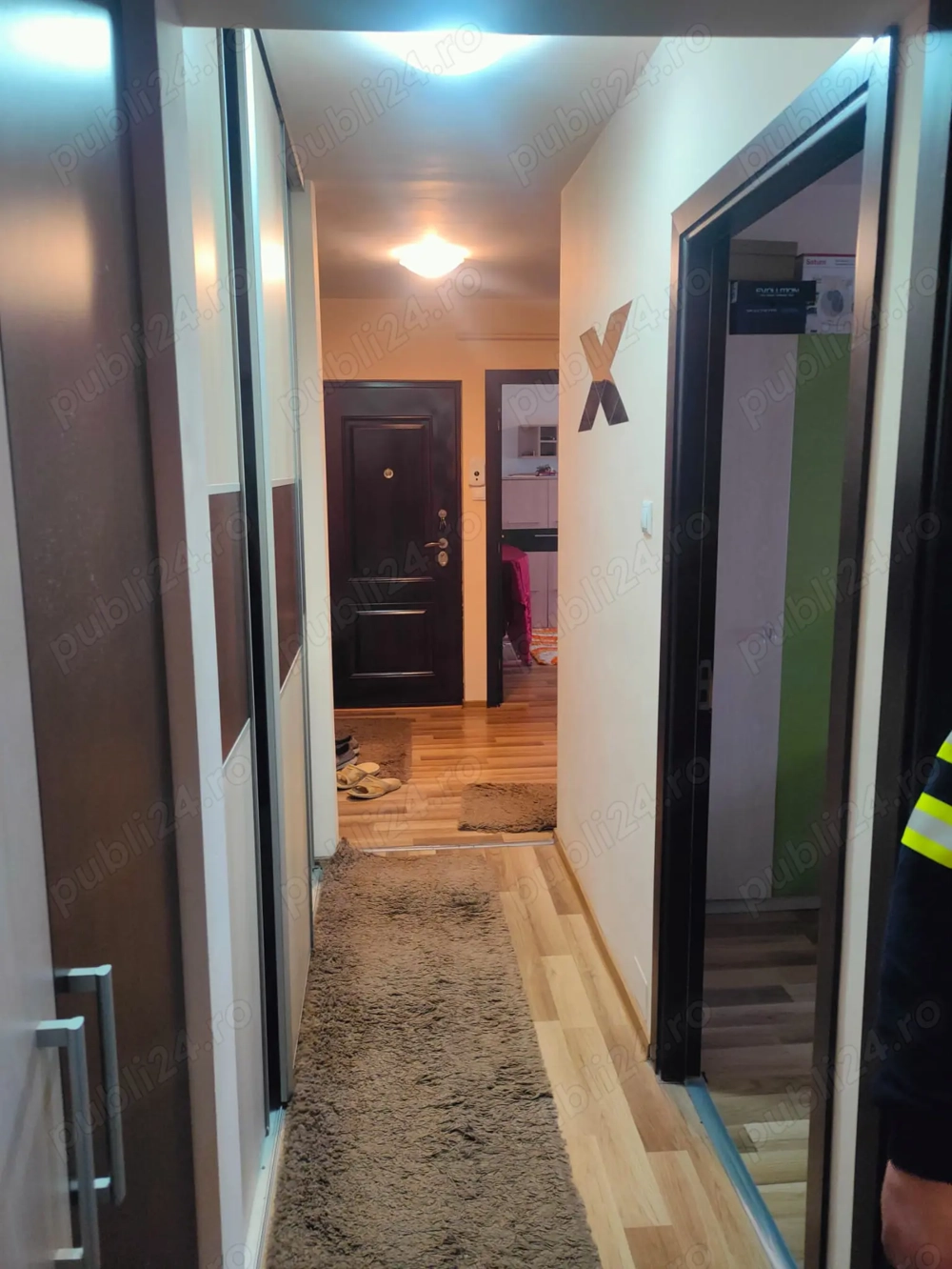 Vand apartament cu 3 camere et1 din4 zalau stadion