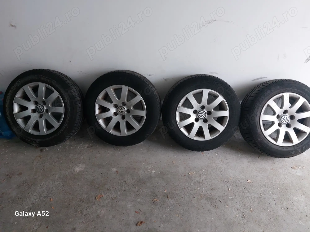 Vand jante aliaj VW Passat echipate cu anvelope de vara