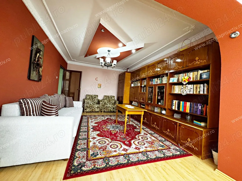 Apartament cu 2 camere, transformat in 3, in cartier IC Frimu, la cheie!