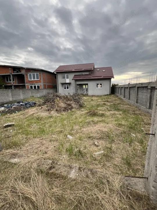 Casa P+M, 160 mp utili, teren 420 mp, zona Pielesti