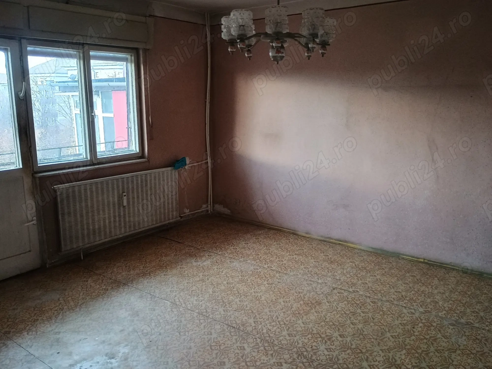 Vând apartament cu 3 camere oradea 