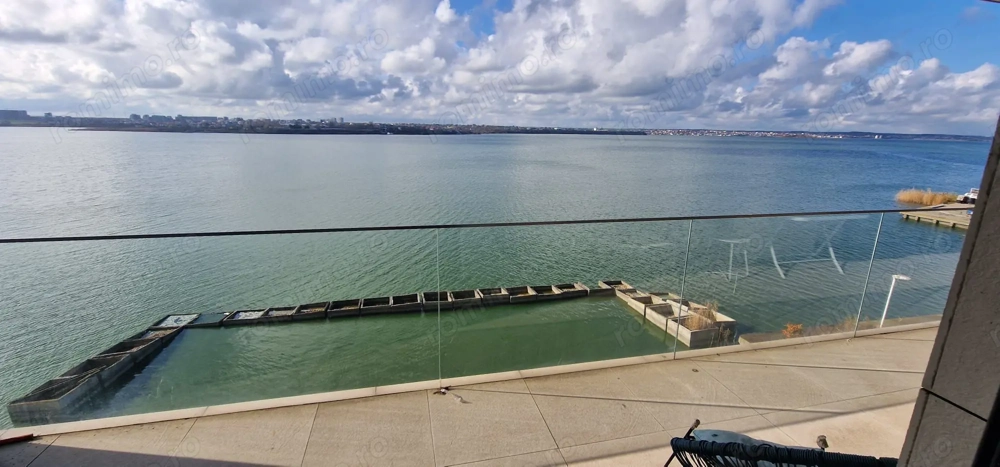 Mamaia,zona Cazino! Apartament vedere frontala la lac.