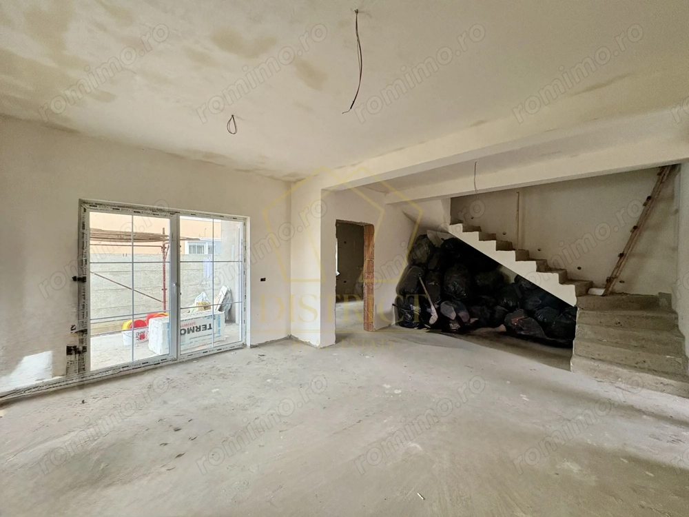 Duplex cu 4 camere, despărțit prin CARPORT | Mosnita Noua | HORNBACH