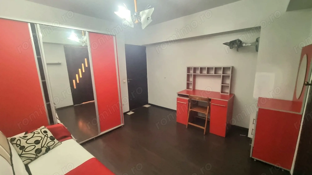 Vanzare Apartament 2 Camere Stradal pe Bd. Mircea Voda