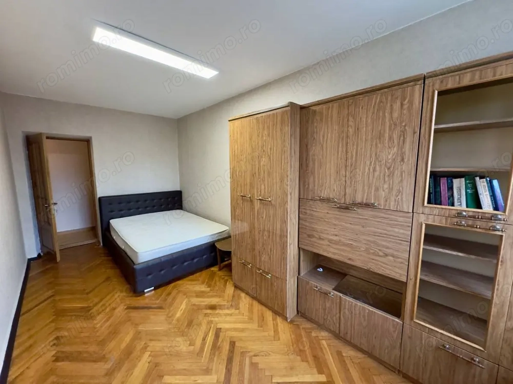Apartament cu o camera de vanzare in zona Complexului Studentesc