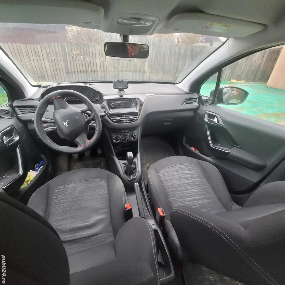 "DEFECT "Peugeot 208 pour tech 1.0 an 2016