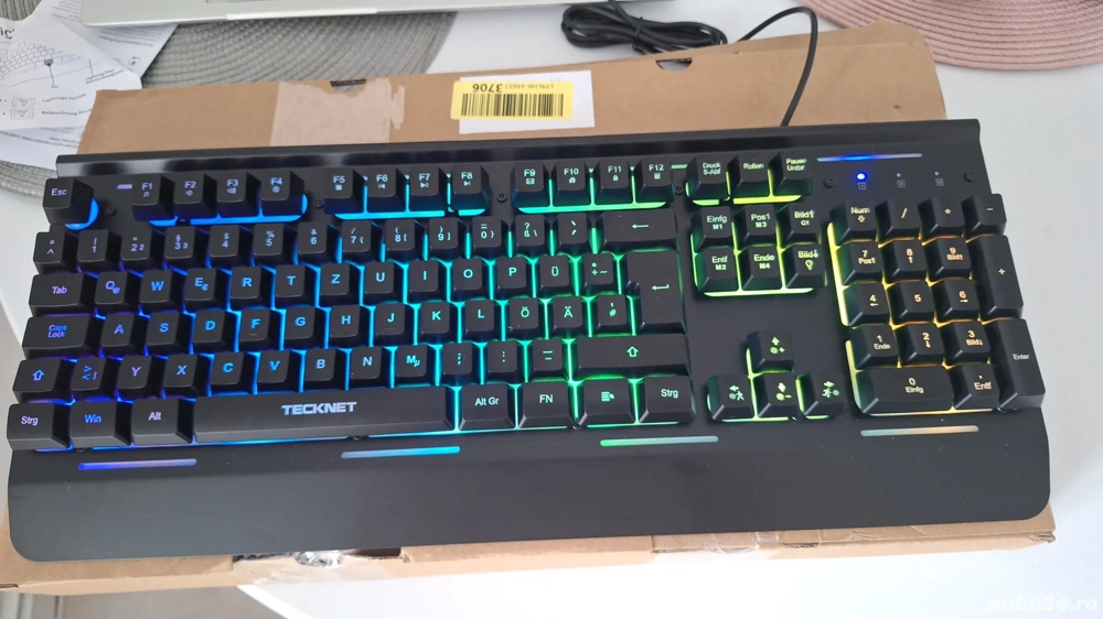 Tastatură Gaming RGB Membrană 105 Taste Panou Metalic Complet   Dispunere Germană