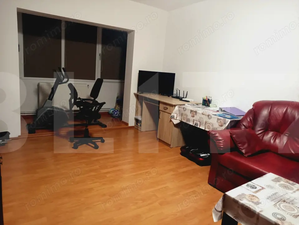 Apartament cu 3 camere, 74 mp, zona Girocului