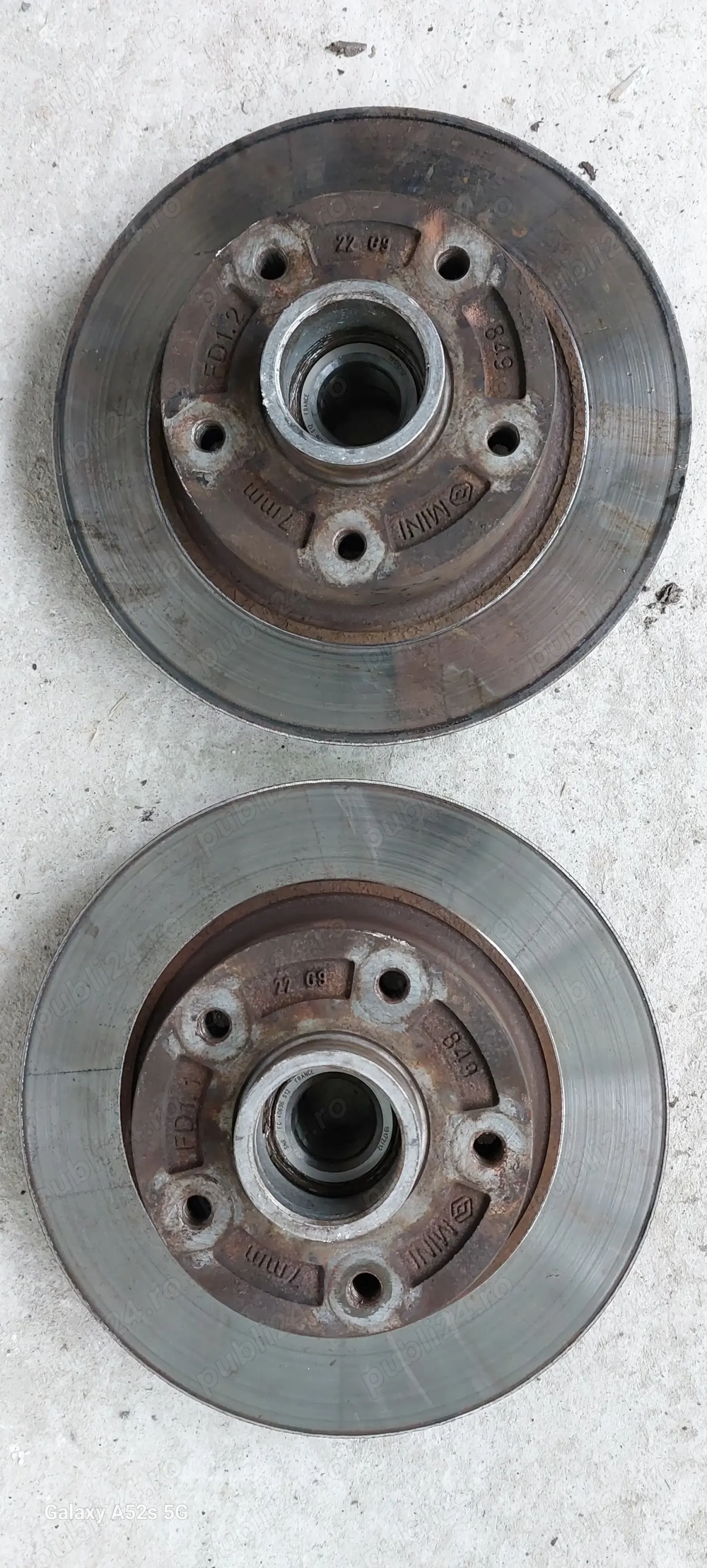 Vând discuri de frână spate cu rulmenți și senzori Renault Megane 1.3 benzina 2019