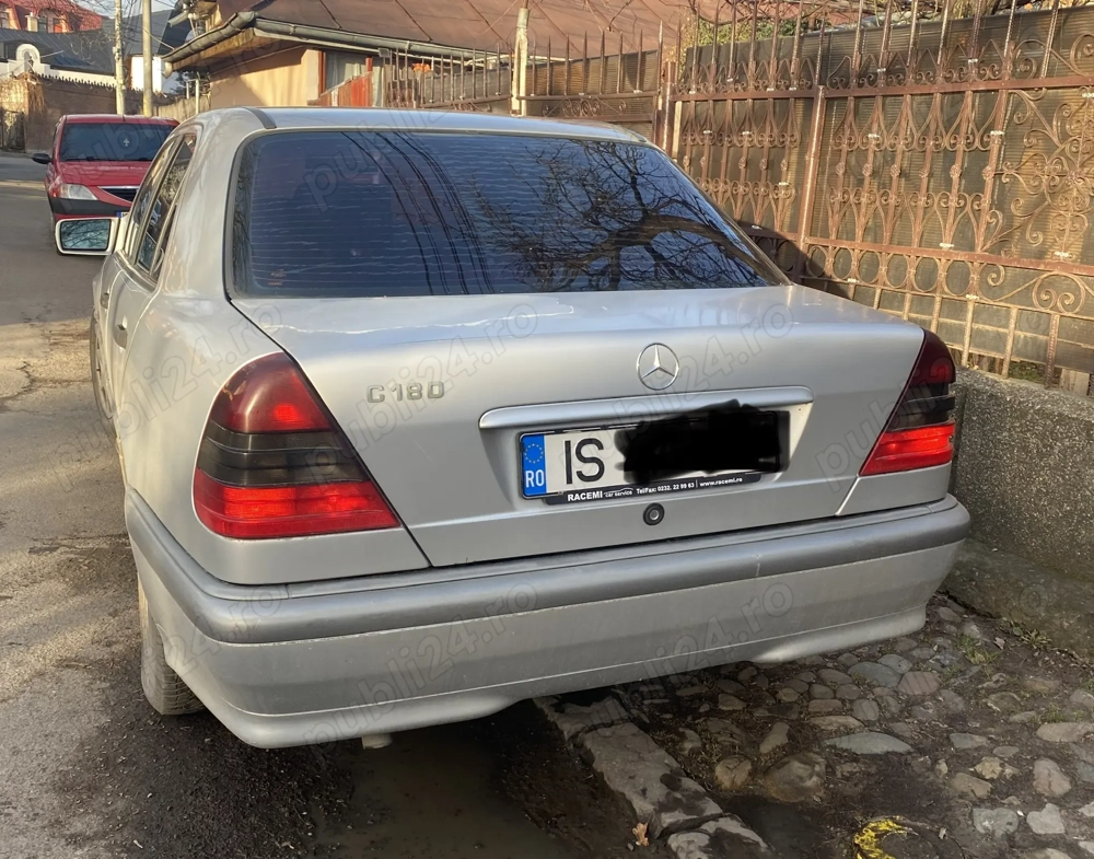 Mercedes Benz C180