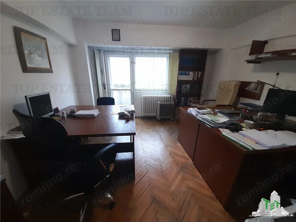 Piata Unirii  chiar la metrou in exclusivitate vanzare 2 camere cu loc de parcare