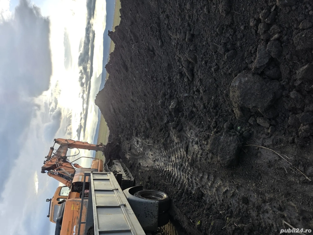 Agregate balastiera si pamant negru