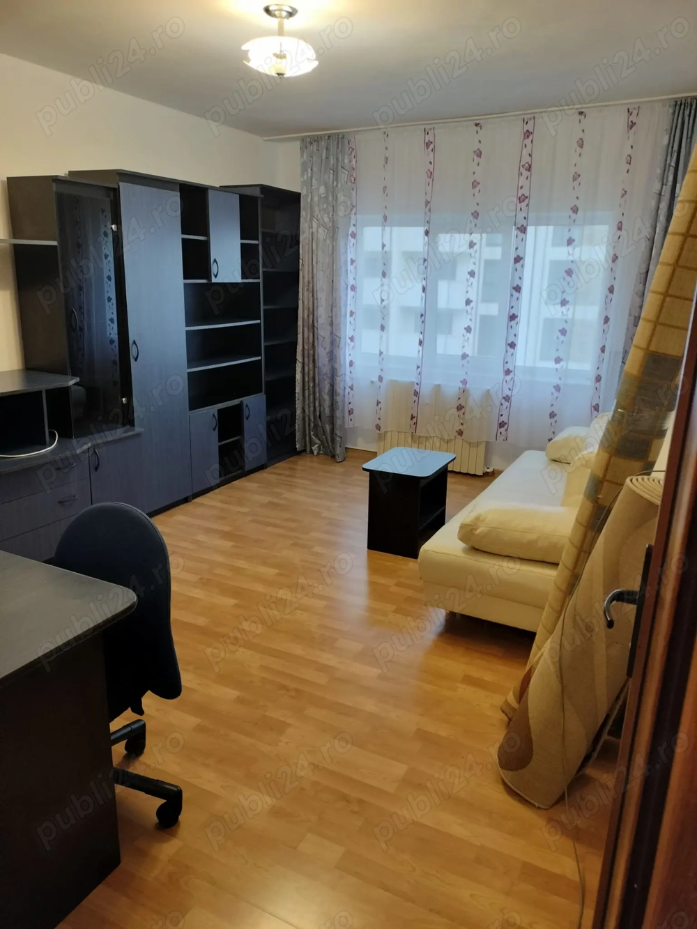 Dau in chirie apartament cu o camera decomandat, 36 mp
