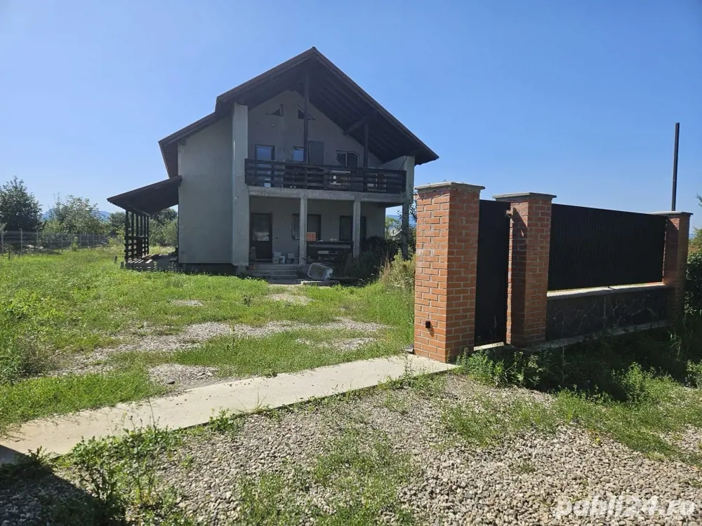 Vila cu etaj, mansarda si teren 1000mp