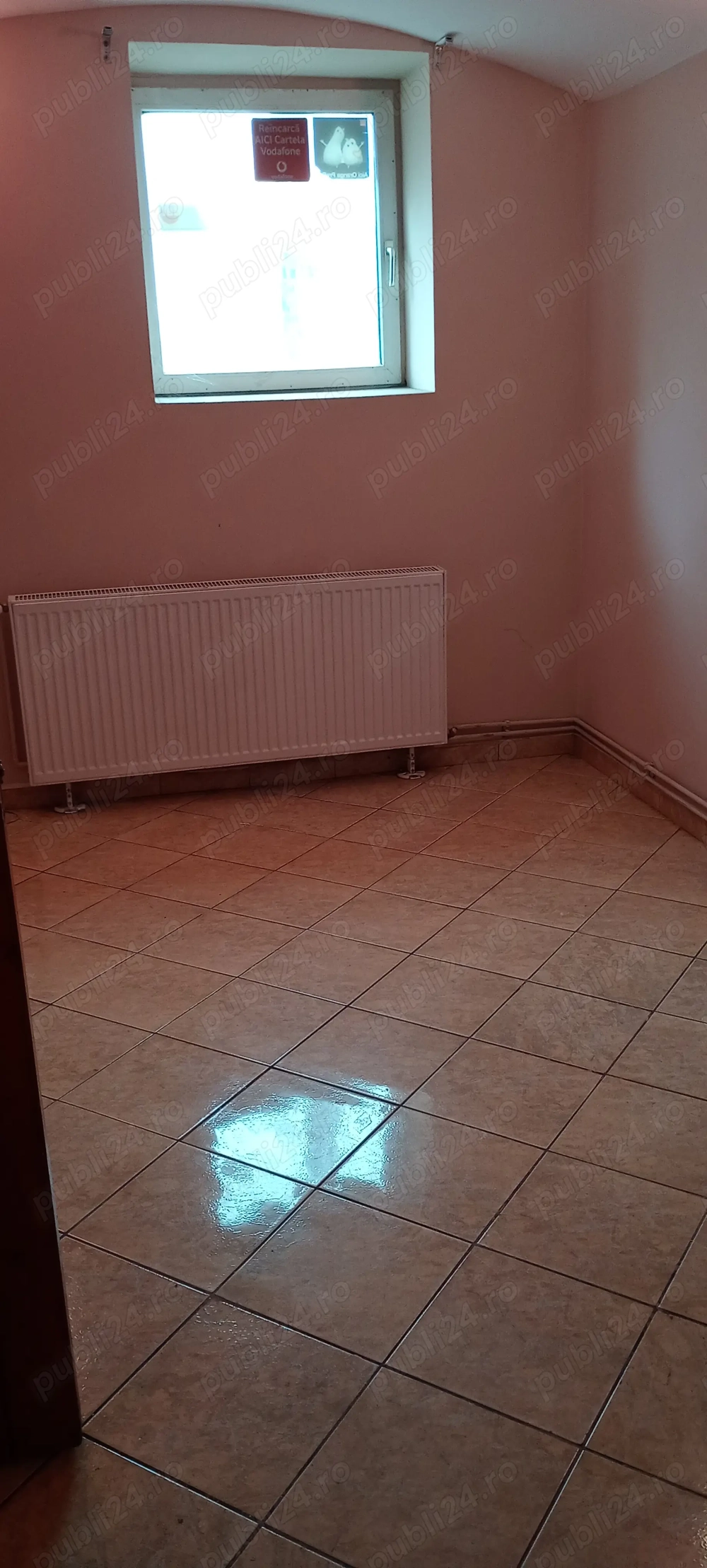 Spatiu comercial 75 mp.Piata Mocioni(langa biserica)