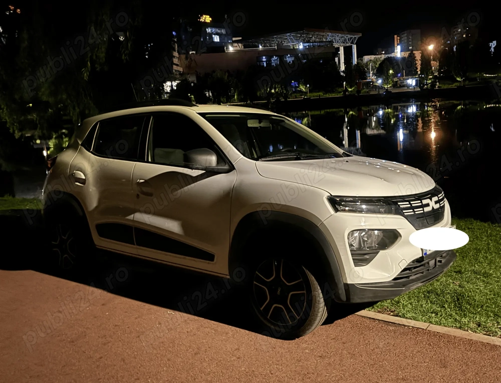 Dacia Spring, sfârșit de 2023, în stare excelentă, cu doar 16.000 km