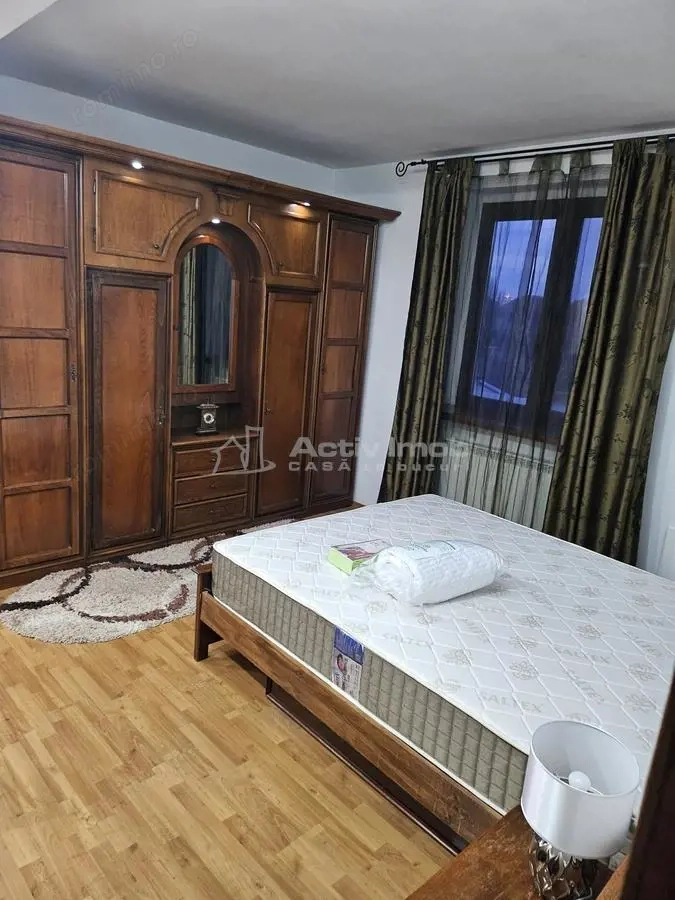 Iancu de Hunedoara - studio - ultracentral