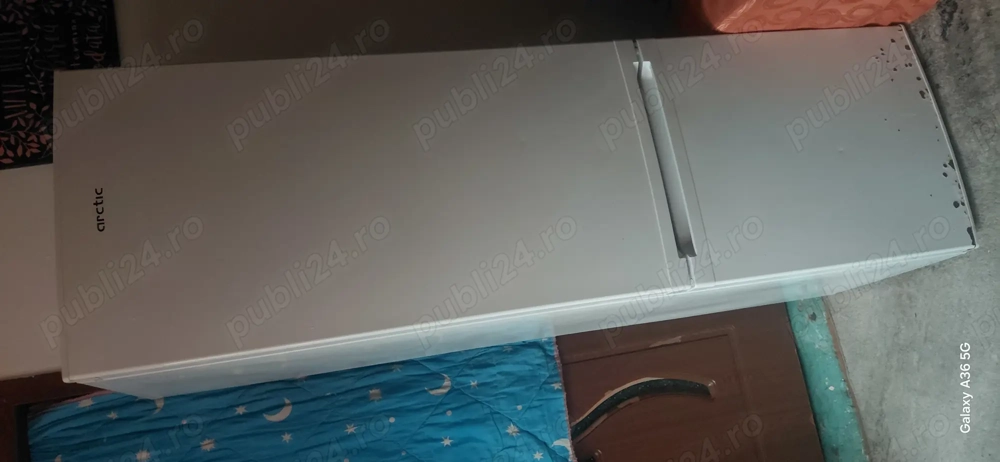 Vând frigider Arctic mare