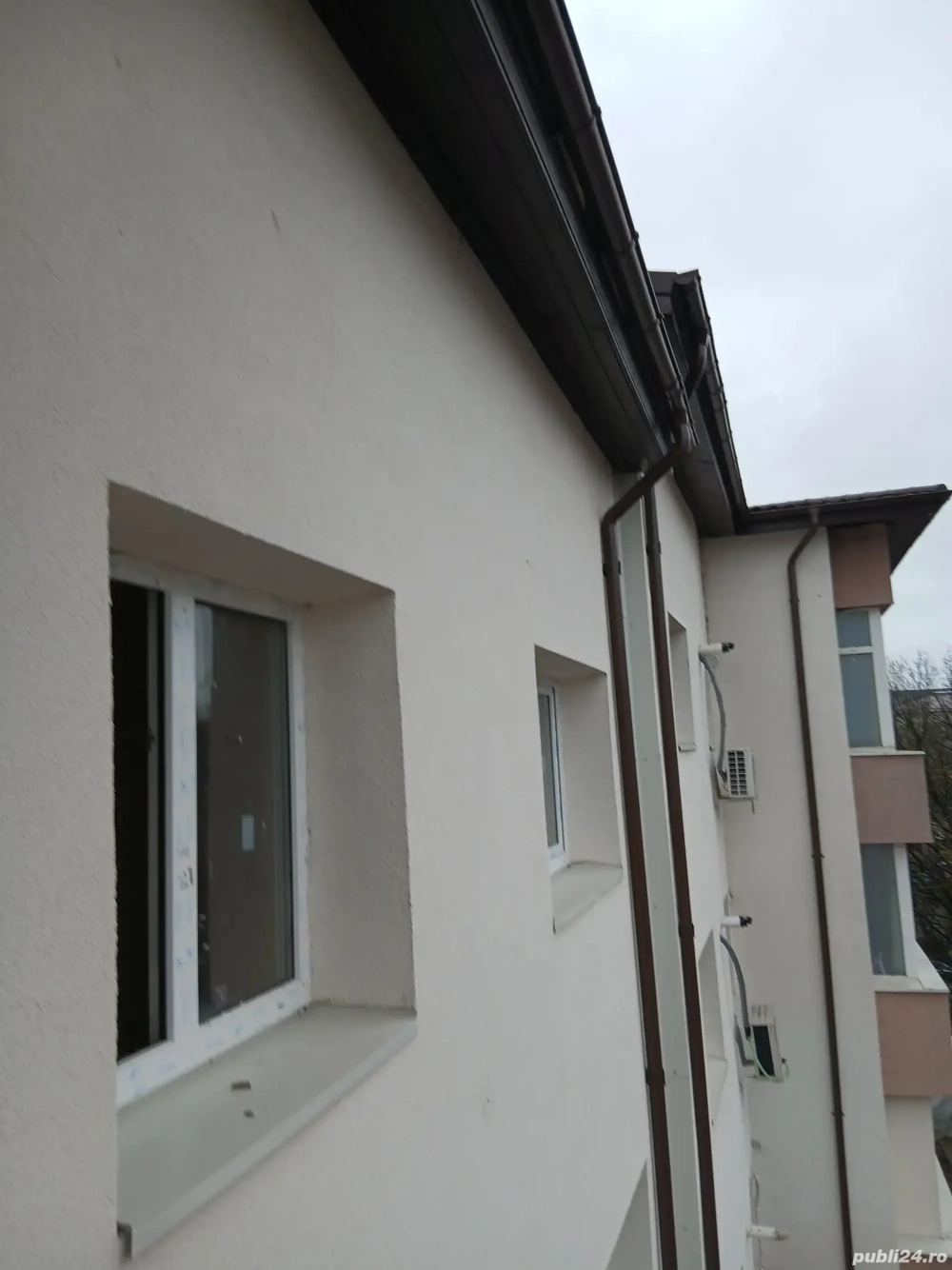 De vânzare apartament cu 3 camere decomandat, HCC, zonă liniștită, lâgă Ulpia, bloc reabilitat