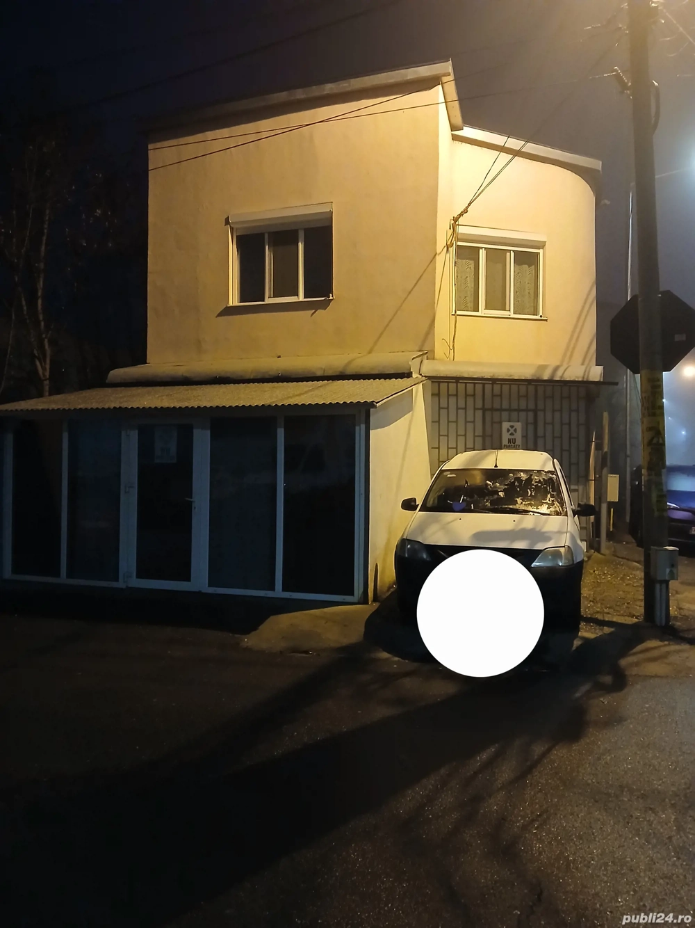 Spațiu comercial și locuință 