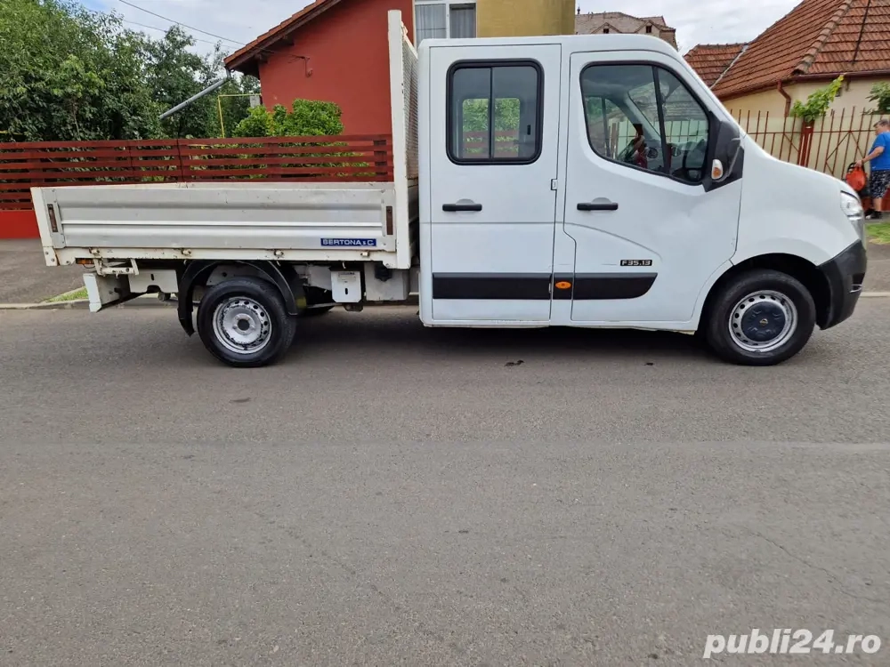 nissan nv400