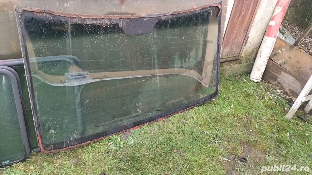 vand parbriz si geamuri  laterale mercedes sprinter 8+1