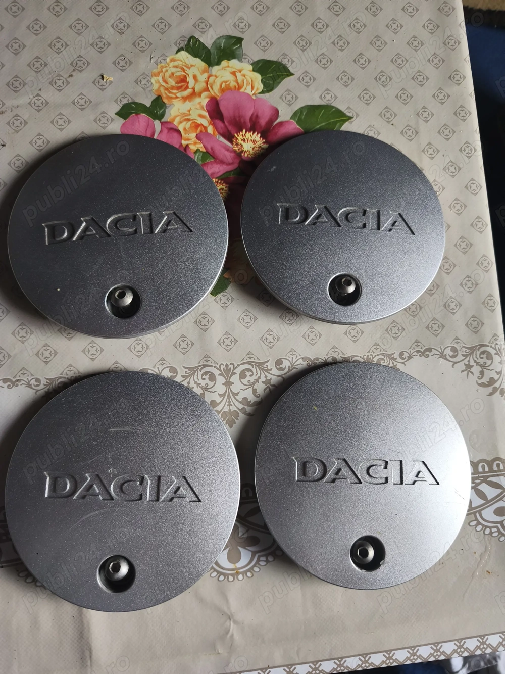 Vând capace centrale jante Bran