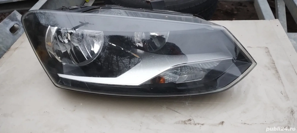 Far dreapta Polo 6R 2011