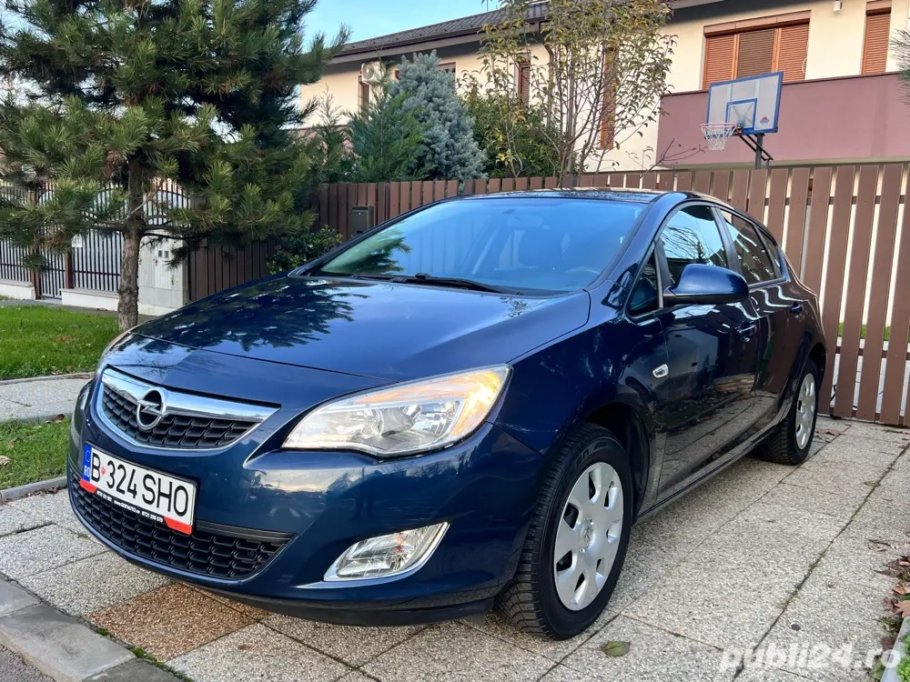 Opel Astra J 2010 1.4 benzina euro 5 