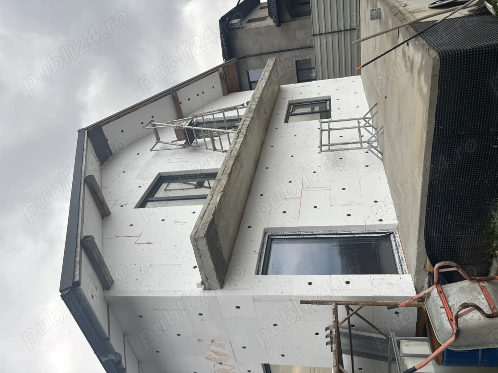 Vând casă cartier Livada în