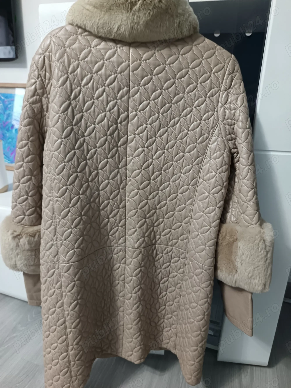 Haina piele naturala și blană 