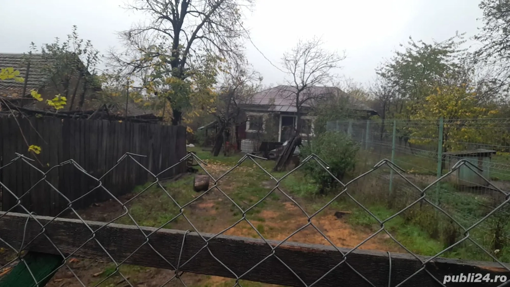 Vand casa aproape de dunare