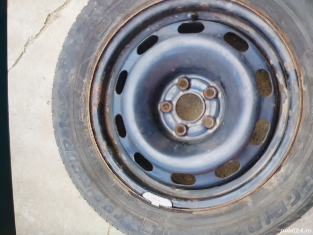 cauciucuri cu genți in 5 găuri 195-60-R15 