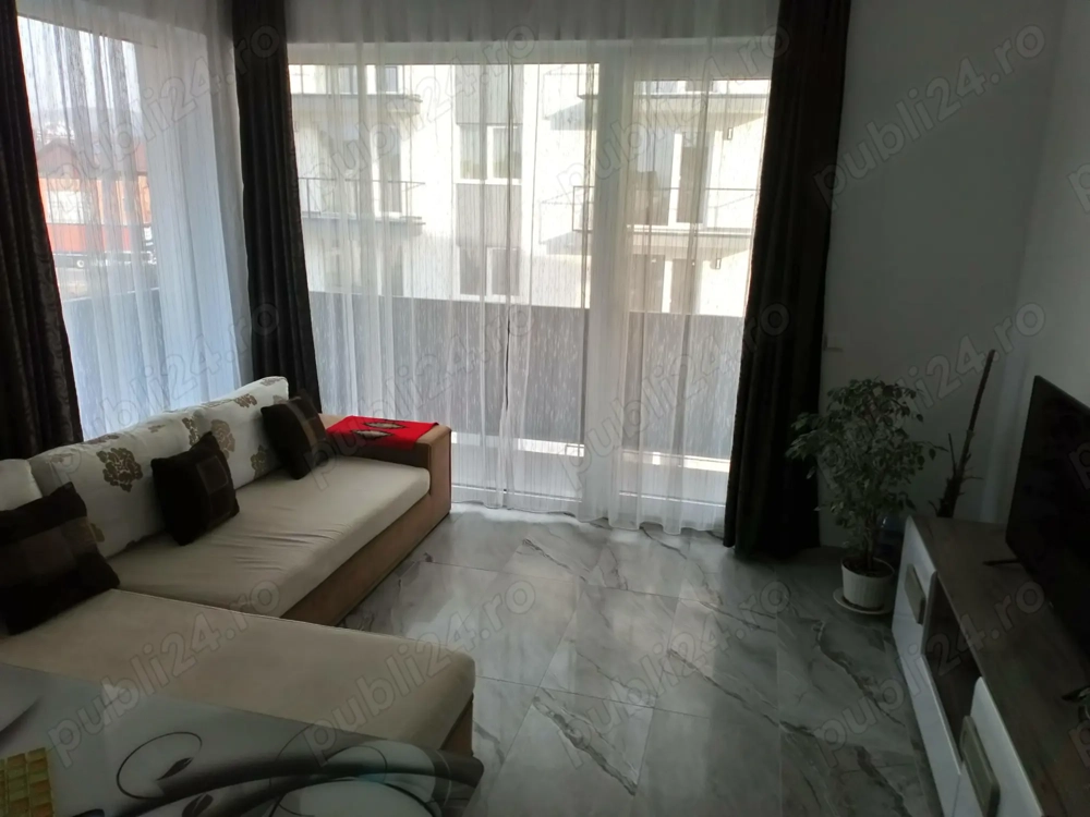 Inchiriez apart. 3 cam parcare, bloc nou,.600 euro luna