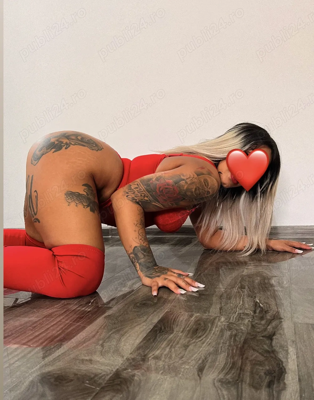  blonda reală   siliconata   Hanul Drumețului 