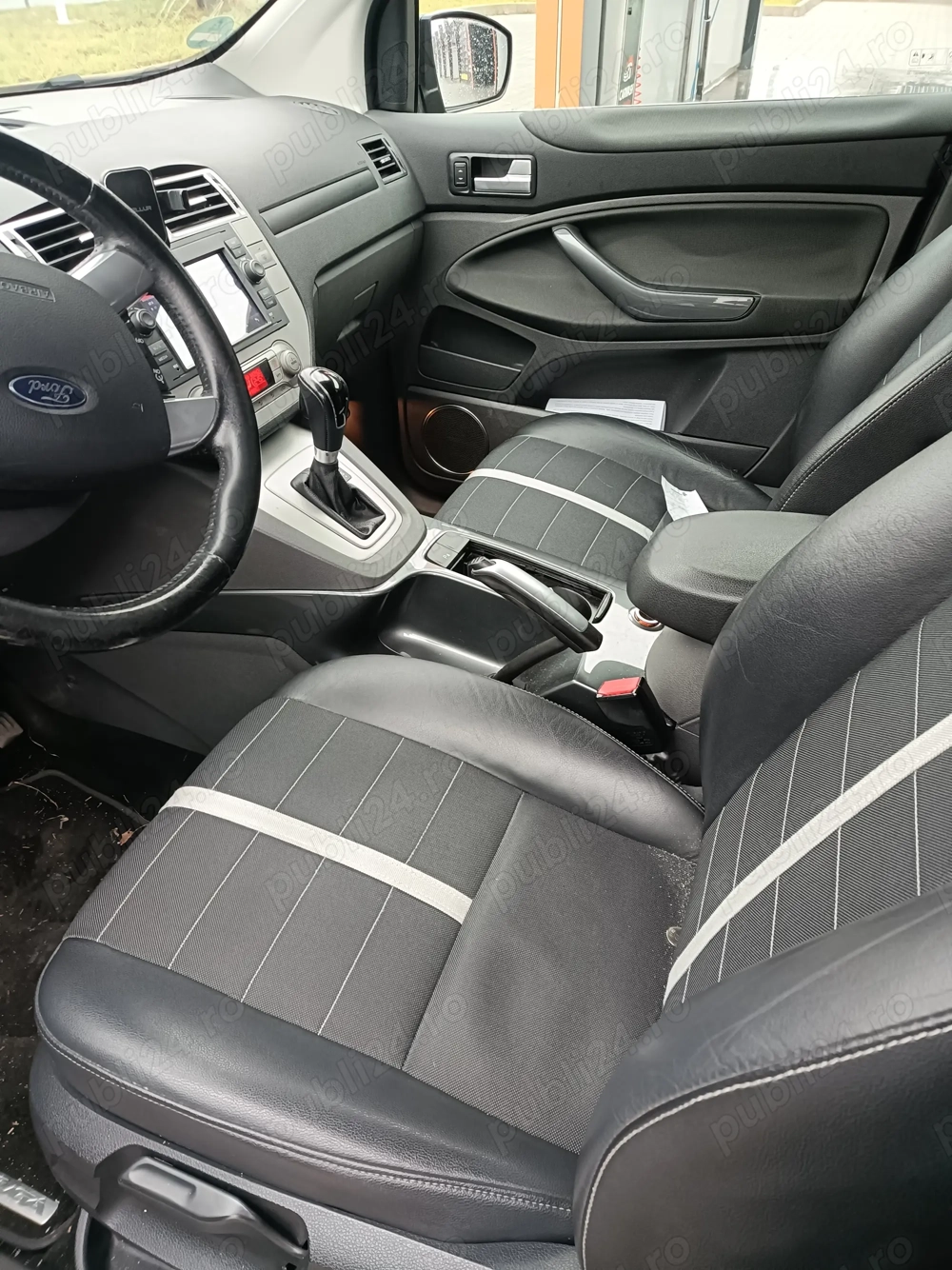 Vand Ford Kuga cutie automata