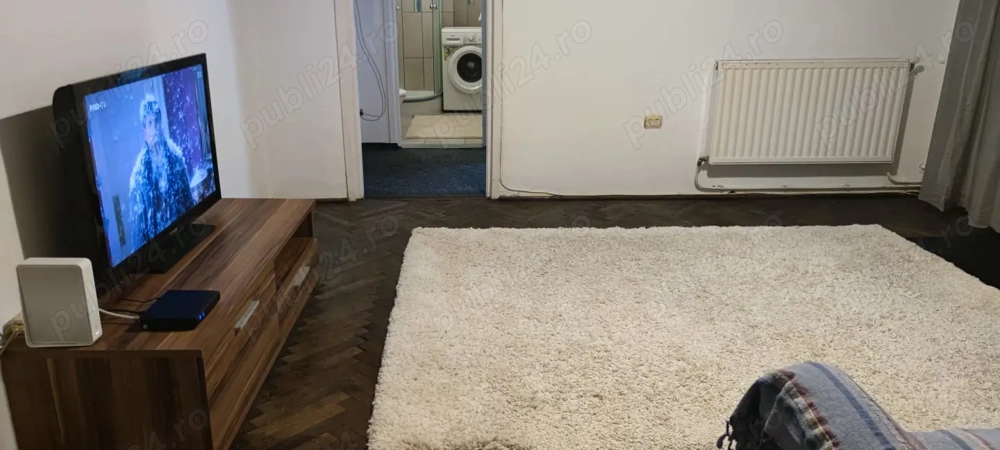 Închiriez ap 2 Camere ultracentral ,proprietar