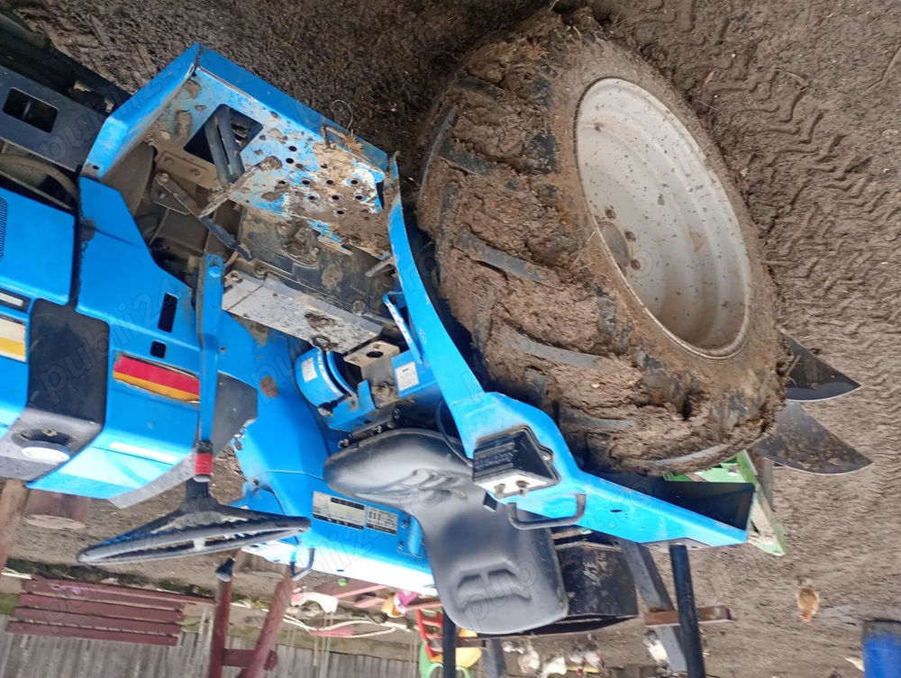 Vând tractor Mitsubishi L200 fara cabina 20cp