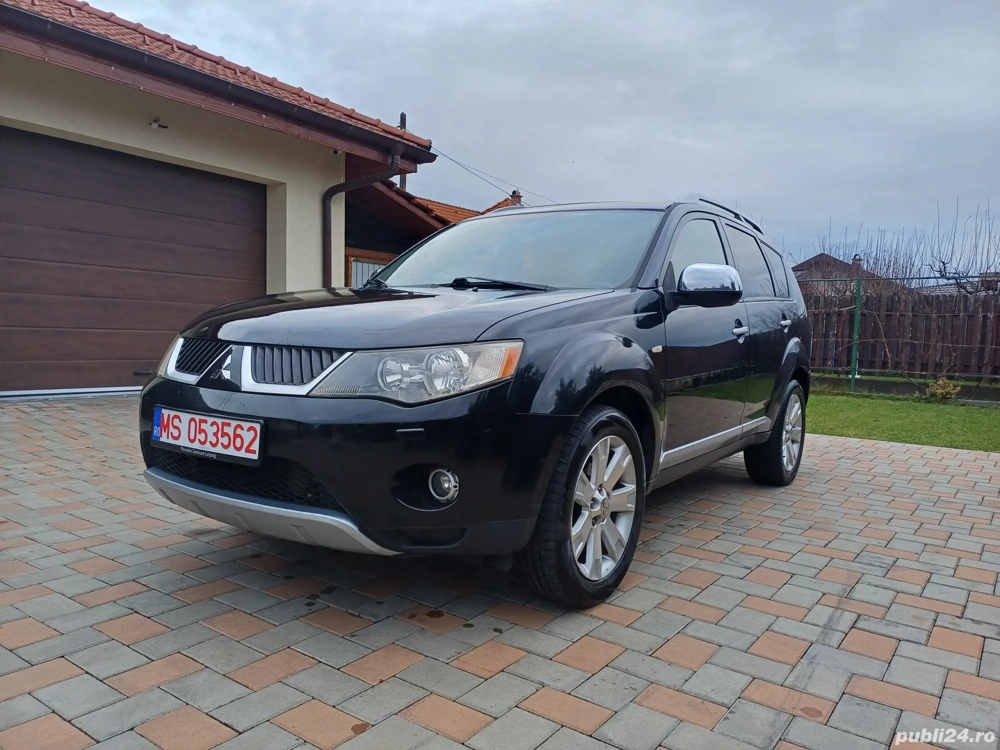 Mitsubishi Outlander, 4x4, an 2007, 7 locuri Reghin